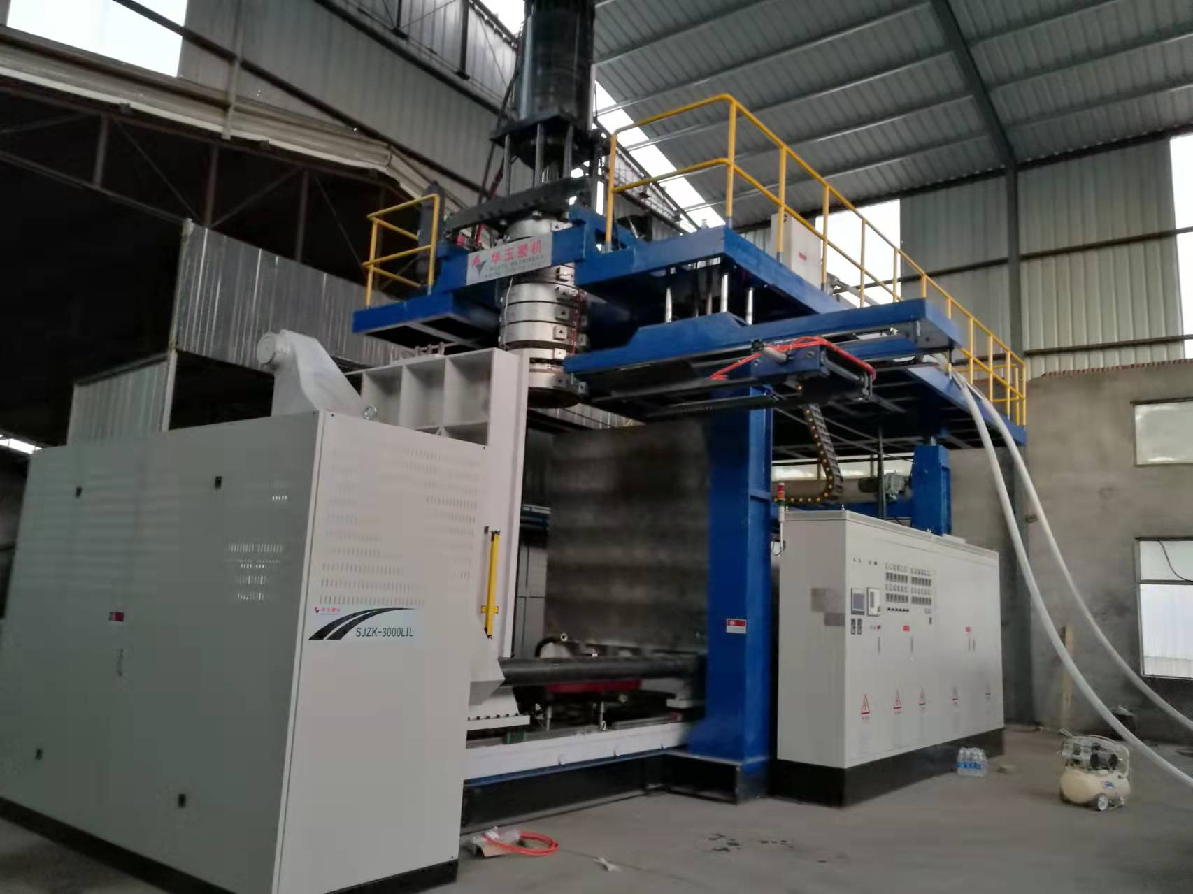 山東辰鳴塑業(yè)專注于托盤行業(yè)多年，現(xiàn)有多套先進(jìn)的生產(chǎn)線